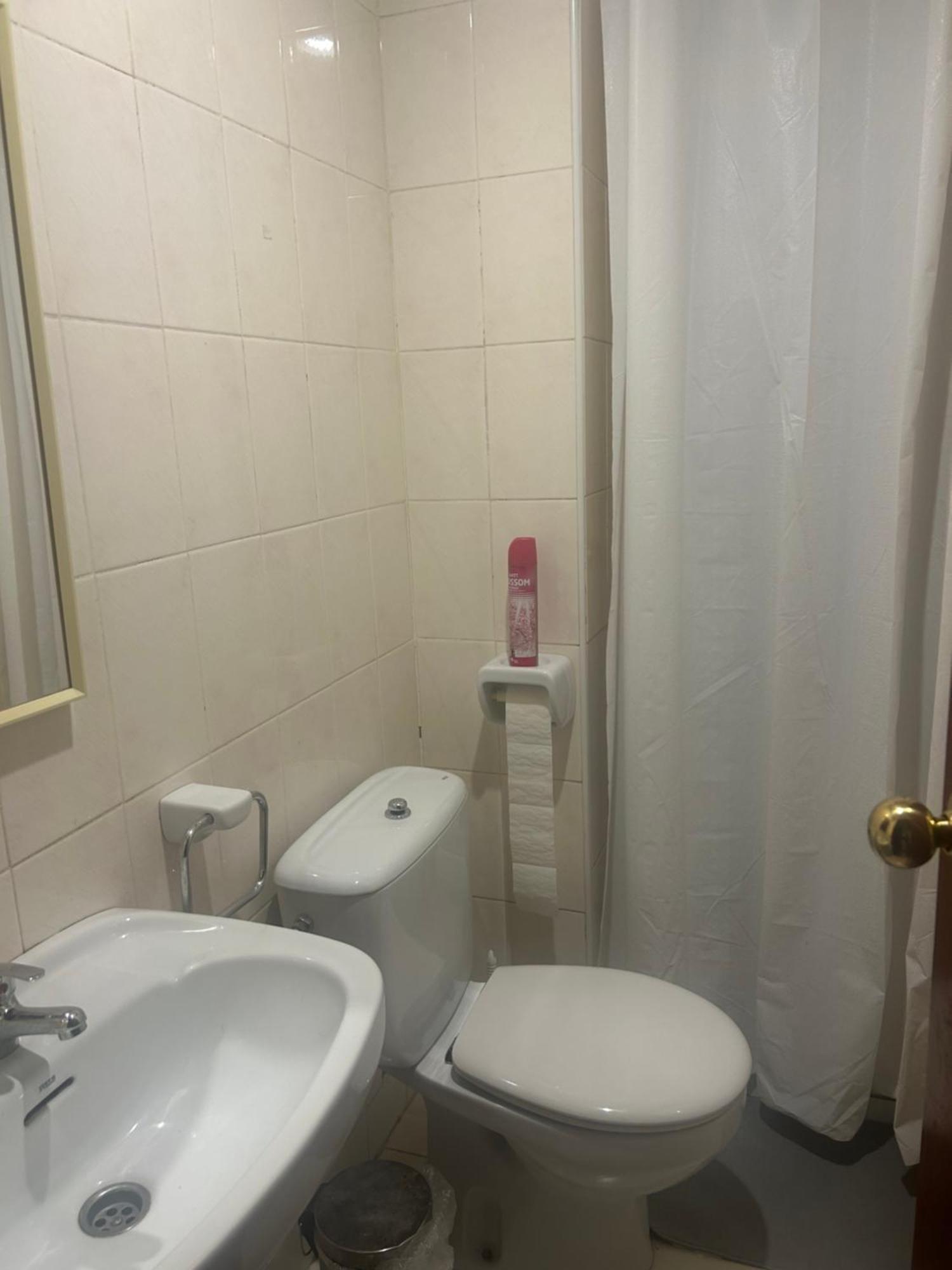 Apartamento Habitacion Doble En Figueres Figueras Exterior foto
